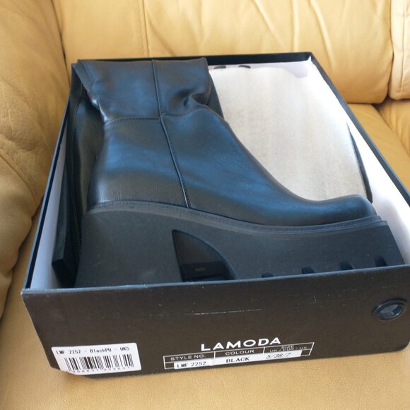 NEW LAMODA - Sideways Chunky Platform Knee High Boots - Picture 4 of 5